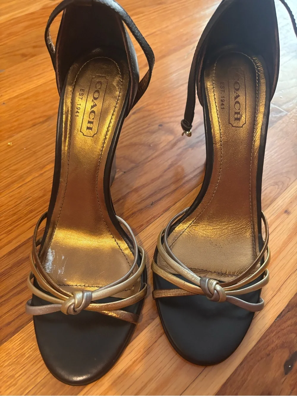 Coach sophisticated ankle
